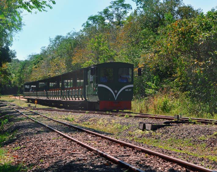 Cascada Del Arroyo Mbocay